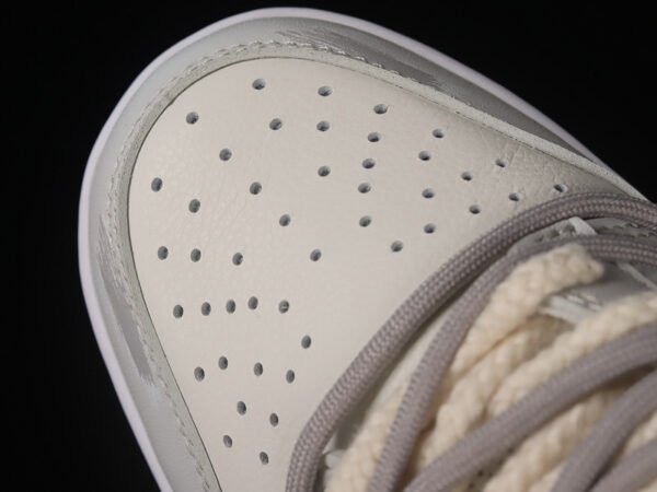 DUNK LOW RETRO COCONUT MILK VIBE WHITE_GREY