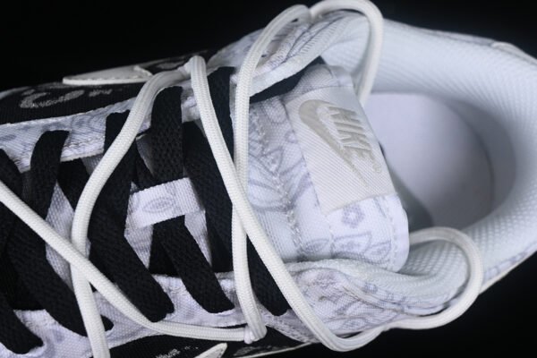 DUNK LOW ESS WHITE PAISLEY WHITE_GREY FOG_BLACK
