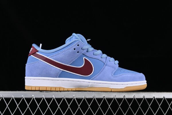 DUNK LOW PREMIUM SB PHILADELPHIA PHILLIES VALOUR BLUE_TEAM MAROON_WHITE_GUM