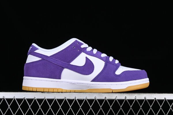 DUNK LOW SB COURT PURPLE_COURT PURPLE_WHITE_GUM LIGHT BROWN