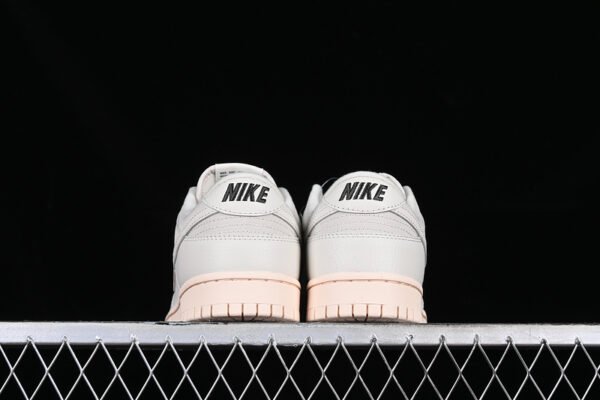 DUNK LOW PREMIUM LIGHT OREWOOD BROWN_SEQUOIA_GUAVA ICE