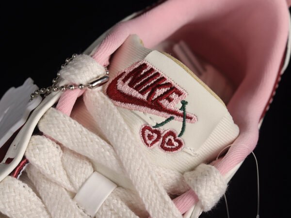 DUNK LOW DISRUPT 2 VALENTINE S DAY TEAM RED_TEAM RED_CASHMERE