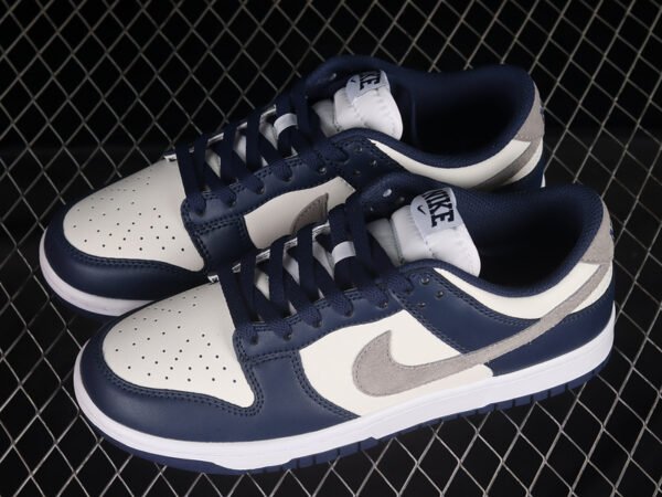 DUNK LOW MIDNIGHT NAVY_LIGHT SMOKE GREY_SUMMIT WHITE