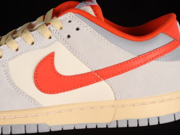 DUNK LOW ATHLETIC DEPARTMENT SAIL_PHOTON DUST_LIGHT SMOKE GREY_PICANTE RED