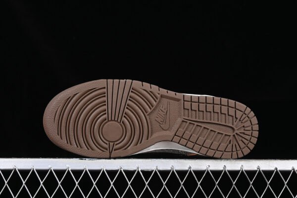 DUNK LOW PREMIUM CO JP NATURAL_BLACK_ALE BROWN_PECAN_DARK DRIFTWOOD_RED