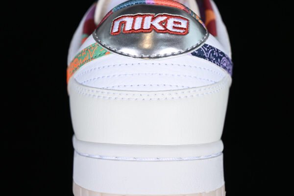 DUNK LOW GS MULTI COLOR PAISLEY WHITE_DIFFUSED BLUE_WHITE_MYSTIC RED