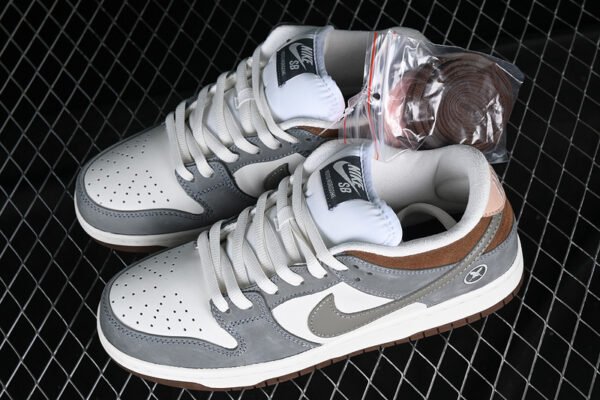YUTO HORIGOME X DUNK LOW SB WHITE_GREY_GREEN_RED