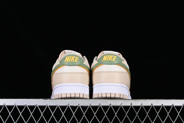 DUNK LOW PALE IVORY_OIL GREEN_WHITE_LASER ORANGE_SANDDRIFT