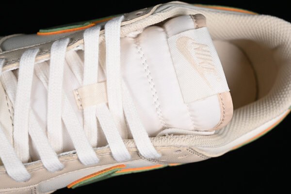 DUNK LOW PALE IVORY_OIL GREEN_WHITE_LASER ORANGE_SANDDRIFT