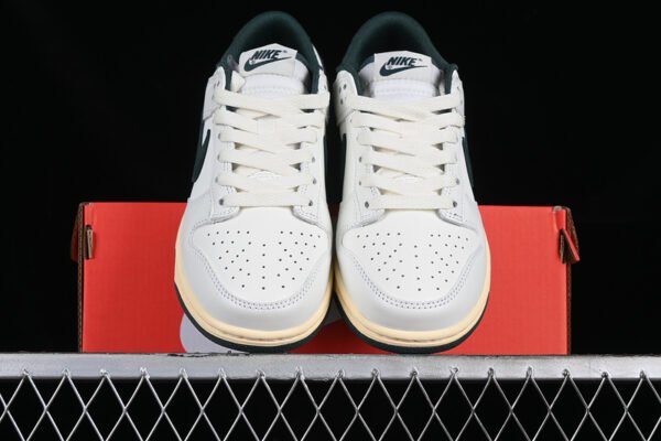 DUNK LOW ATHLETIC DEPARTMENT SAIL_DEEP JUNGLE_COCONUT MILK_WHITE