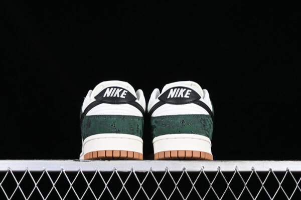 DUNK LOW GREEN SNAKE PRO GREEN_BLACK_SAIL_GUM MEDIUM BROWN_FIR