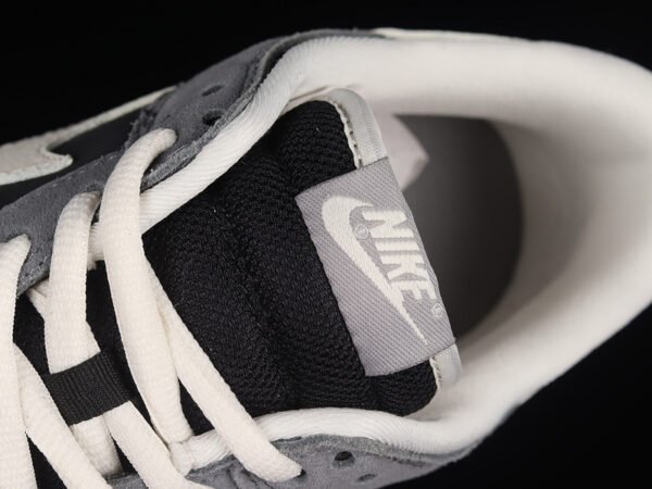 DUNK LOW SB BLACK_STEALTH_WHITE