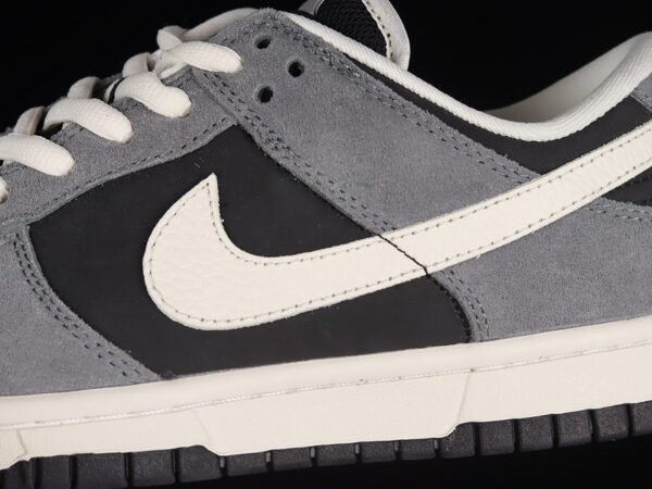 DUNK LOW SB BLACK_STEALTH_WHITE