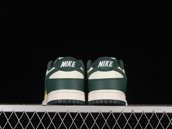 DUNK LOW SAIL_OPTI YELLOW_PICANTE RED_NOBLE GREEN
