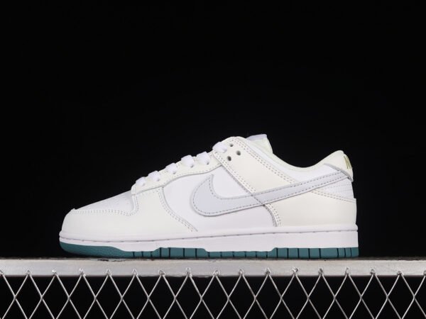 DUNK LOW GS WHITE_SUMMIT WHITE_FOOTBALL GREY