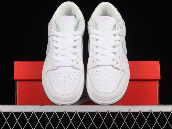 DUNK LOW GS WHITE_SUMMIT WHITE_FOOTBALL GREY