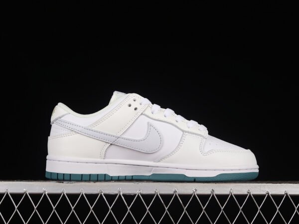 DUNK LOW GS WHITE_SUMMIT WHITE_FOOTBALL GREY