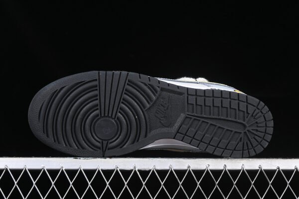 DUNK LOW SB BANANA WHITE_GREY_YELLOW
