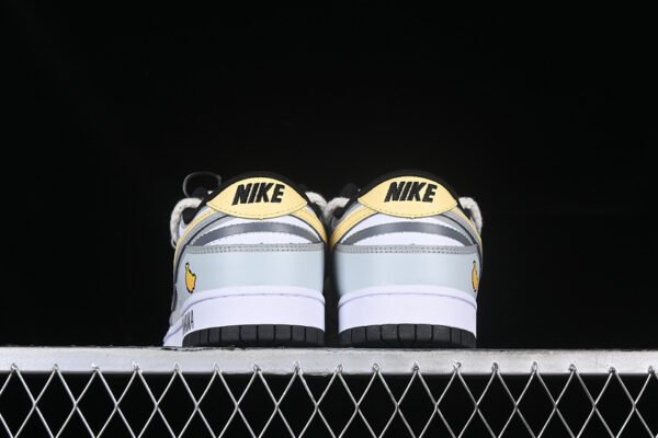 DUNK LOW SB BANANA WHITE_GREY_YELLOW