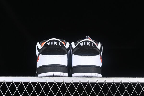 TIGHTBOOTH X DUNK LOW SB WHITE_BLACK_SAFETY ORANGE
