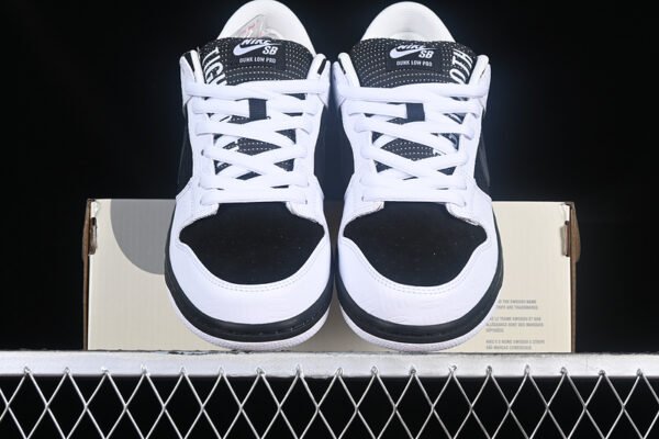 TIGHTBOOTH X DUNK LOW SB WHITE_BLACK_SAFETY ORANGE