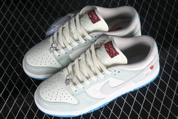 DUNK LOW LX YEAR OF THE DRAGON SAIL_DUSTY CACTUS_VAPOR GREEN_DRAGON RED