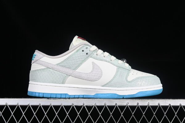 DUNK LOW LX YEAR OF THE DRAGON SAIL_DUSTY CACTUS_VAPOR GREEN_DRAGON RED
