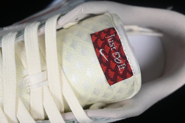 DUNK LOW LX YEAR OF THE DRAGON SAIL_DUSTY CACTUS_VAPOR GREEN_DRAGON RED