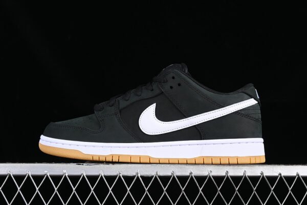 DUNK LOW SB BLACK_WHITE_BLACK_GUM LIGHT BROWN