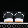 DUNK LOW SB BLACK_WHITE_BLACK_GUM LIGHT BROWN