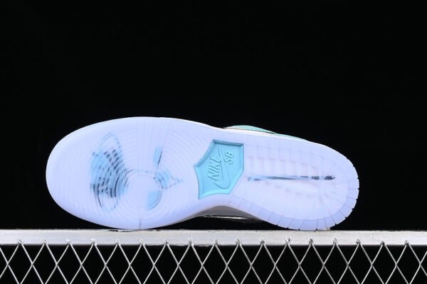 APRIL SKATEBOARDS X DUNK LOW SB TURBO GREEN_METALLIC SILVER_TURBO GREEN