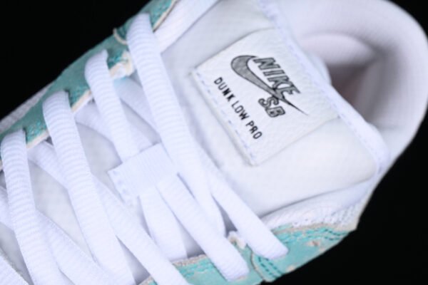 APRIL SKATEBOARDS X DUNK LOW SB TURBO GREEN_METALLIC SILVER_TURBO GREEN