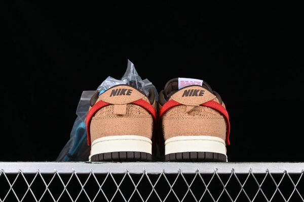 CLOT X DUNK LOW SP CORK NATURAL_FLAX_COCONUT MILK_BAROQUE BROWN