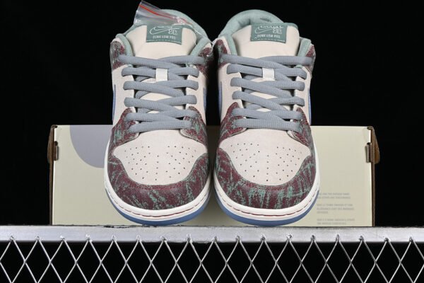 CRENSHAW SKATE CLUB X DUNK LOW SB SAIL_LIGHT BLUE_CEDAR