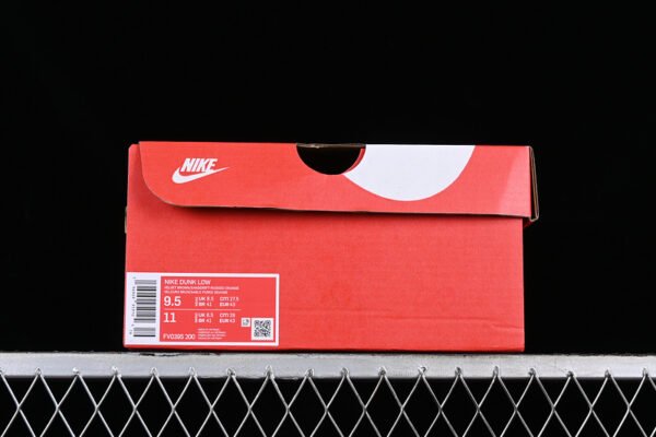DUNK LOW RED PANDA VELVET BROWN_SANDDRIFT_RUGGED ORANGE