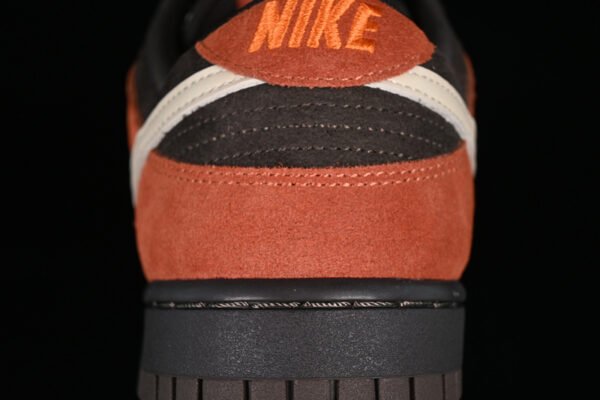 DUNK LOW RED PANDA VELVET BROWN_SANDDRIFT_RUGGED ORANGE