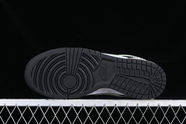DUNK LOW SB BLACK_WHITE_YELLOW