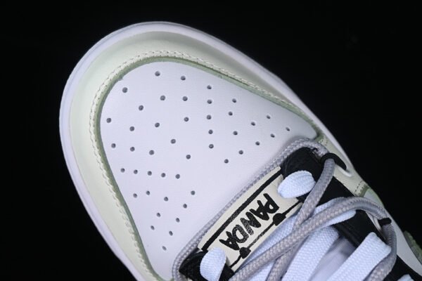 DUNK LOW SB BLACK_WHITE_YELLOW