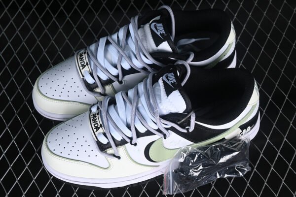 DUNK LOW SB BLACK_WHITE_YELLOW