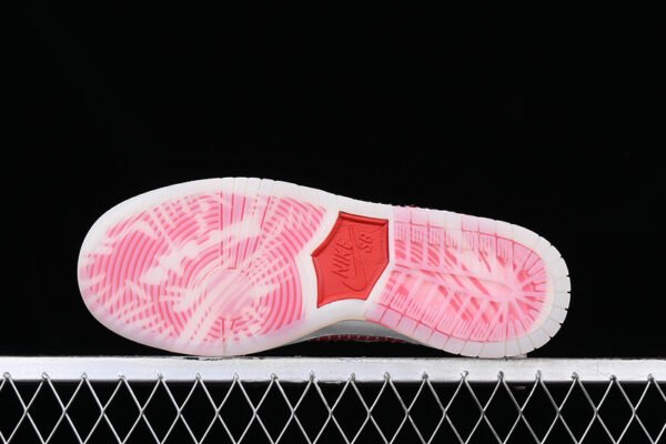 DUNK LOW DECON SB N7 OPTI YELLOW_UNIVERSITY RED_BRIGHT CRIMSON_STADIUM GREEN