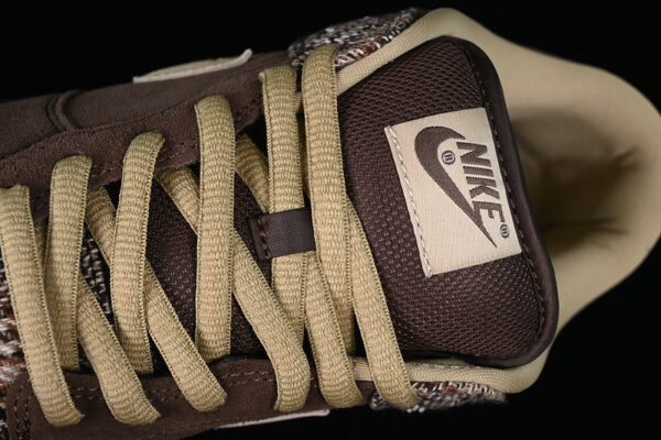 DUNK LOW PRO SB TWEED BAROQUE BROWN_MUSHROOM