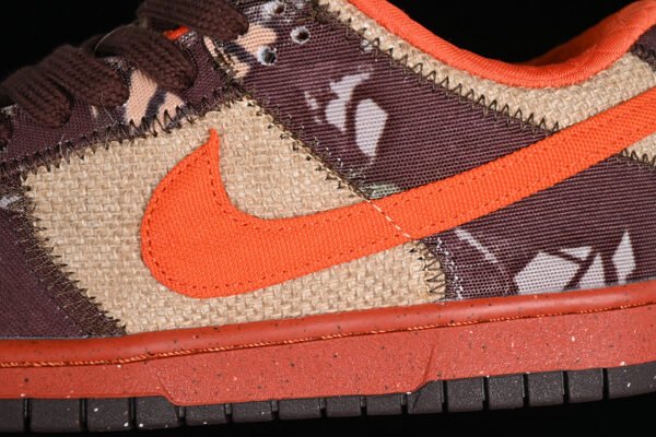 DUNK LOW PRO SB HUNTER REESE FORBES NATURAL BURLAP_ORANGE BLAZE