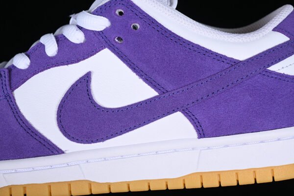 DUNK LOW SB COURT PURPLE_COURT PURPLE_WHITE_GUM LIGHT BROWN