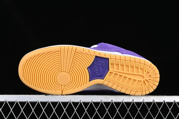 DUNK LOW SB COURT PURPLE_COURT PURPLE_WHITE_GUM LIGHT BROWN