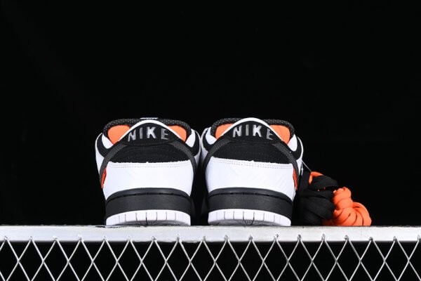 TIGHTBOOTH X DUNK LOW SB WHITE_BLACK_SAFETY ORANGE