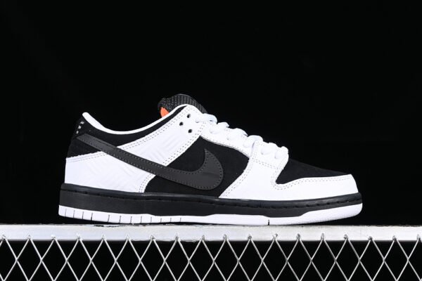 TIGHTBOOTH X DUNK LOW SB WHITE_BLACK_SAFETY ORANGE