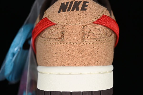 CLOT X DUNK LOW SP CORK NATURAL_FLAX_COCONUT MILK_BAROQUE BROWN