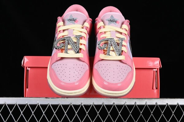 DUNK LOW LX BARBIE PINK FOAM_PALE VANILLA_BLACK_LOTUS PINK