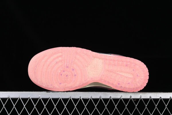 DUNK LOW LX BARBIE PINK FOAM_PALE VANILLA_BLACK_LOTUS PINK