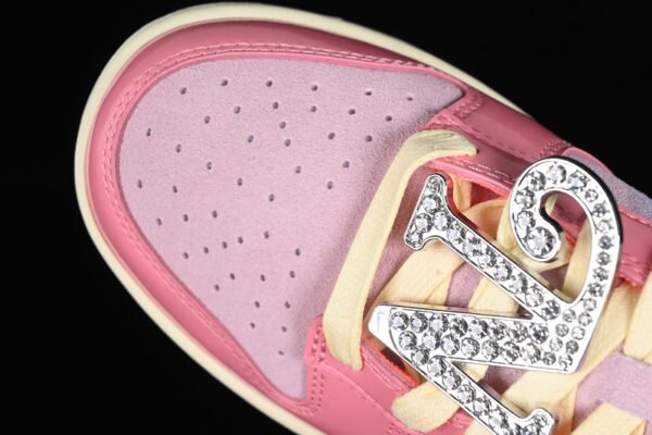 DUNK LOW LX BARBIE PINK FOAM_PALE VANILLA_BLACK_LOTUS PINK